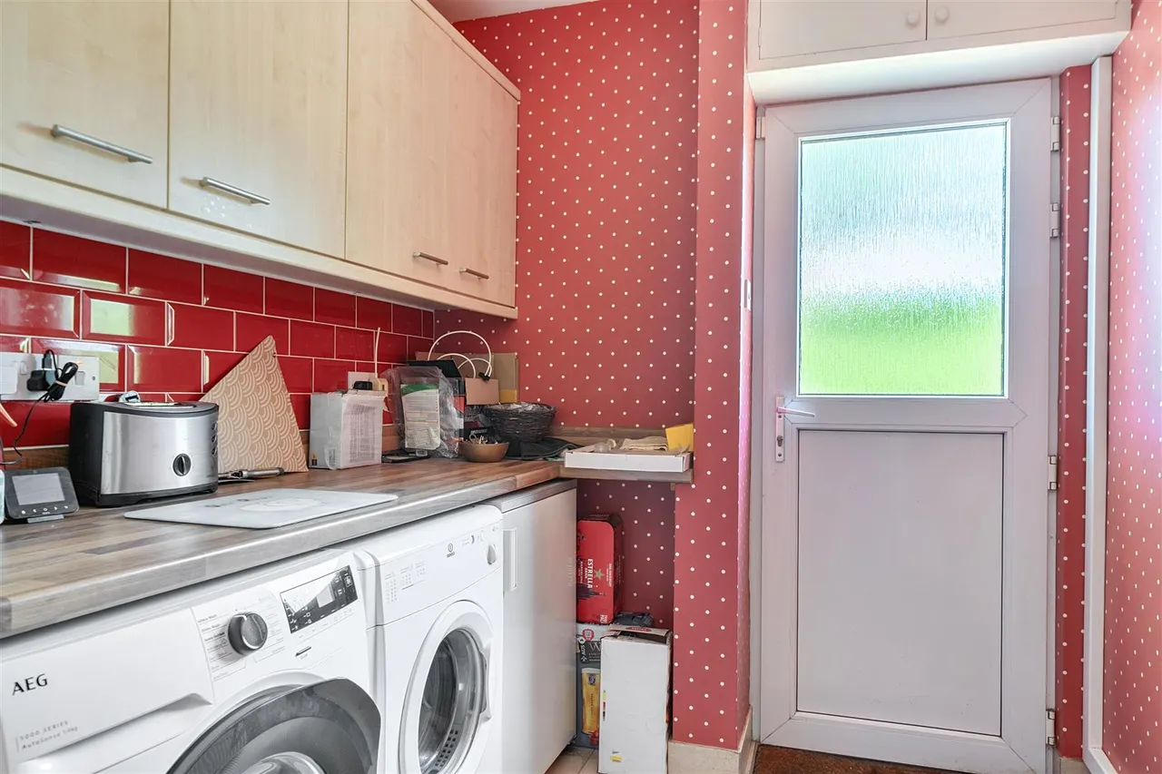 Studley Lane, Studley, SN11, photo 11
