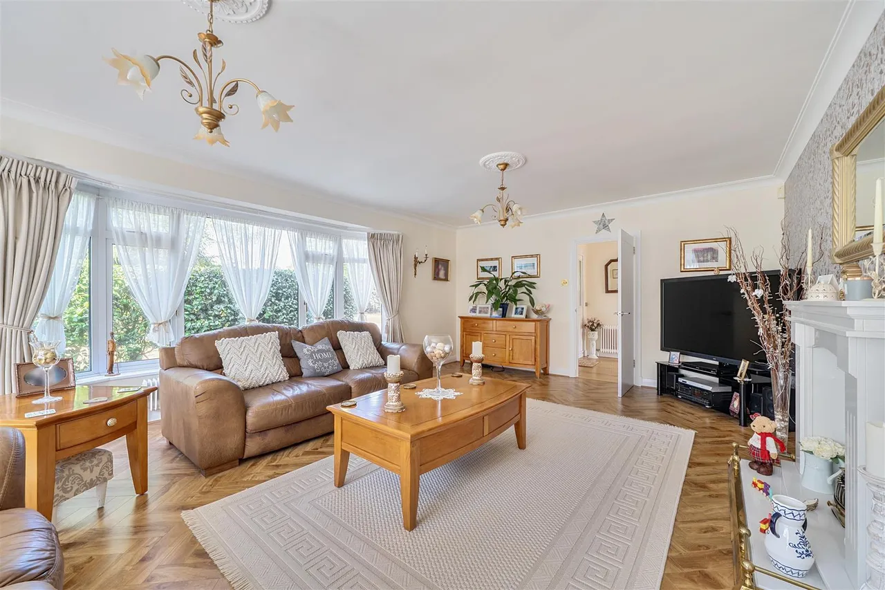 Studley Lane, Studley, SN11, photo 7