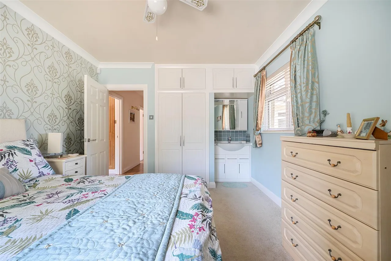 Studley Lane, Studley, SN11, photo 18
