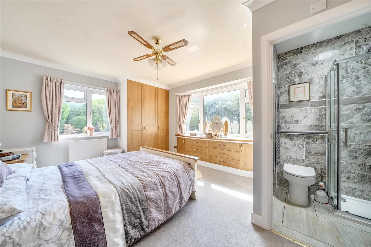 Studley Lane, Studley, SN11, photo 15