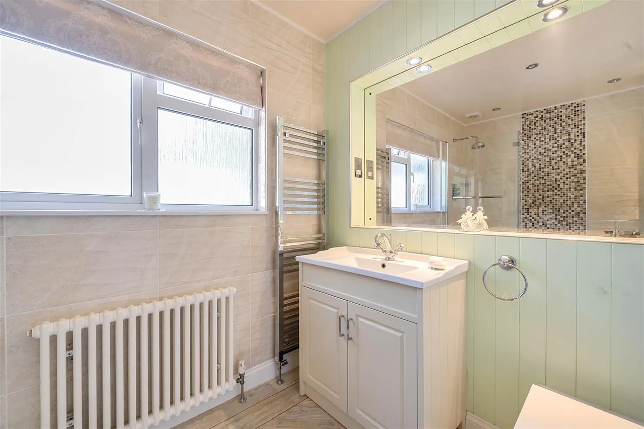 Studley Lane, Studley, SN11, photo 20