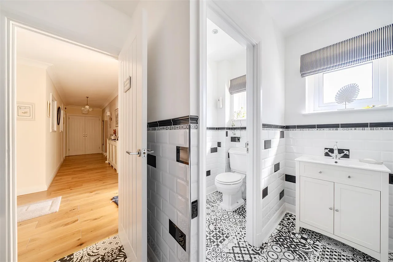 Studley Lane, Studley, SN11, photo 10