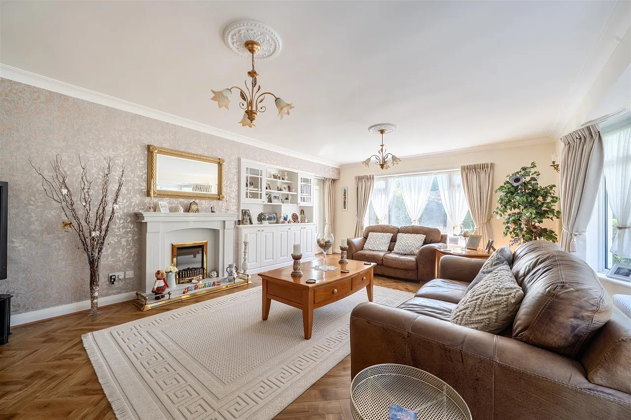 Studley Lane, Studley, SN11, photo 5