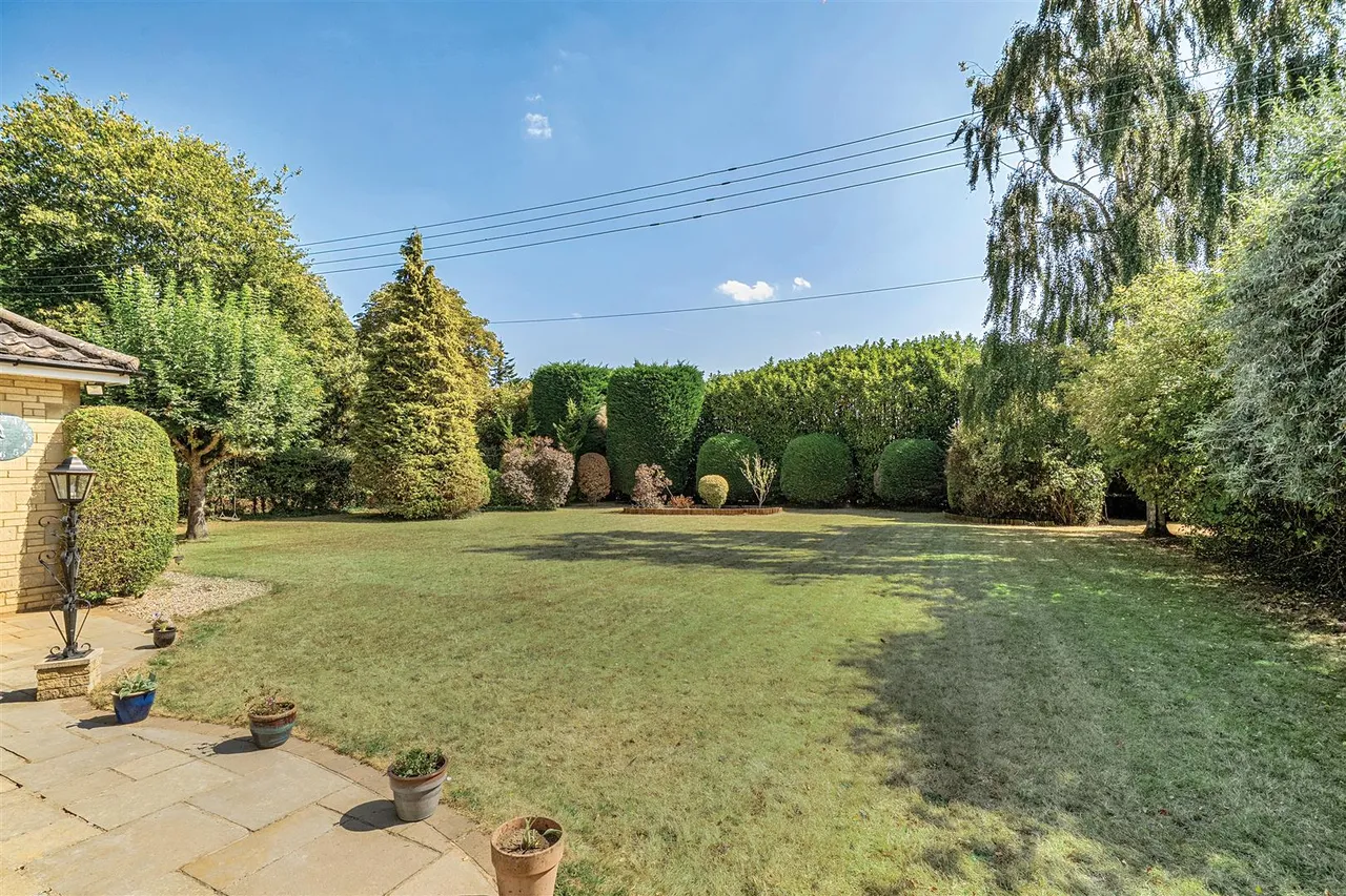 Studley Lane, Studley, SN11, photo 3