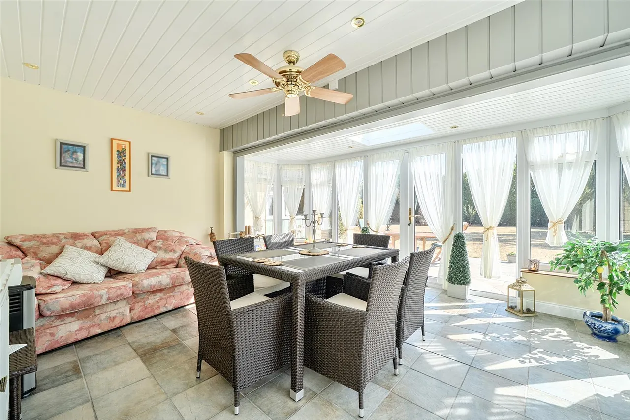 Studley Lane, Studley, SN11, photo 8