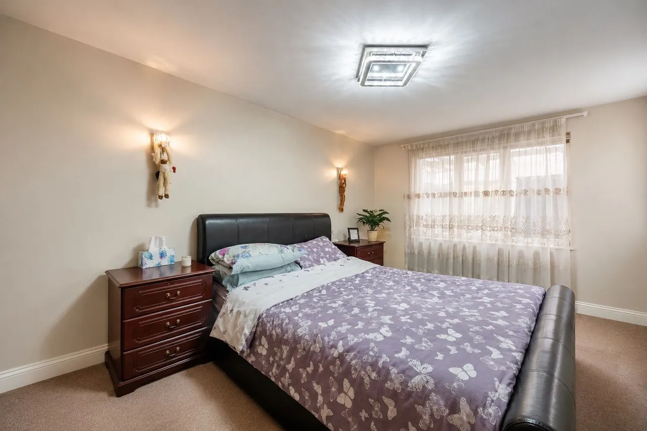 Ruislip, HA4, photo 5