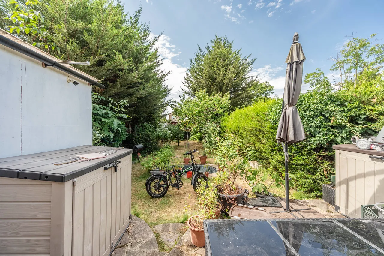 Ruislip, HA4, photo 7