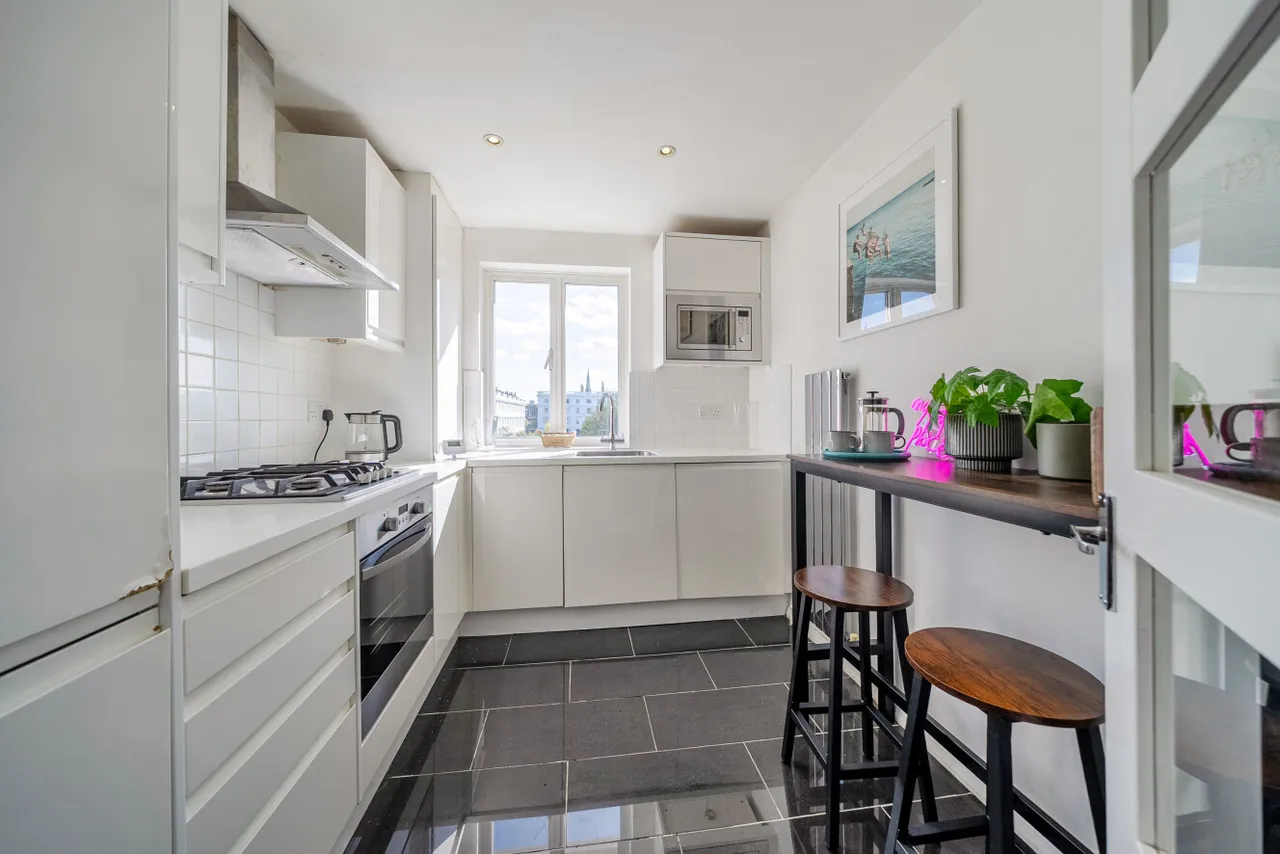 Grafton Square, Clapham, SW4, photo 12