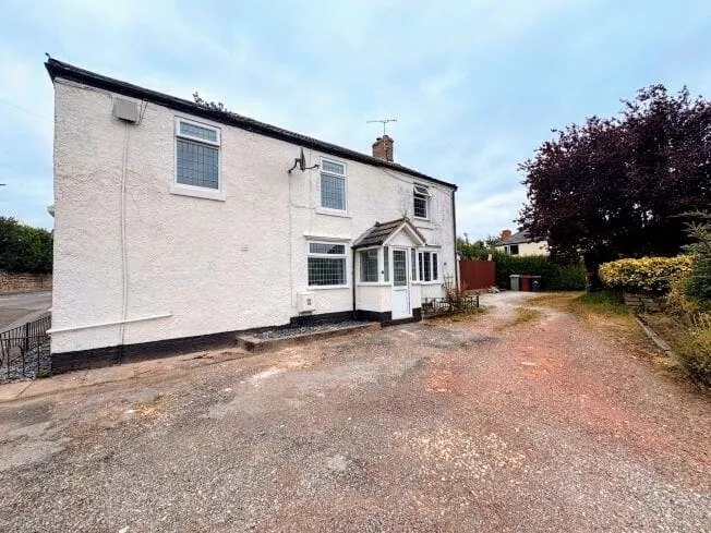 St Lawrence Road, North Wingfield S42, photo 14
