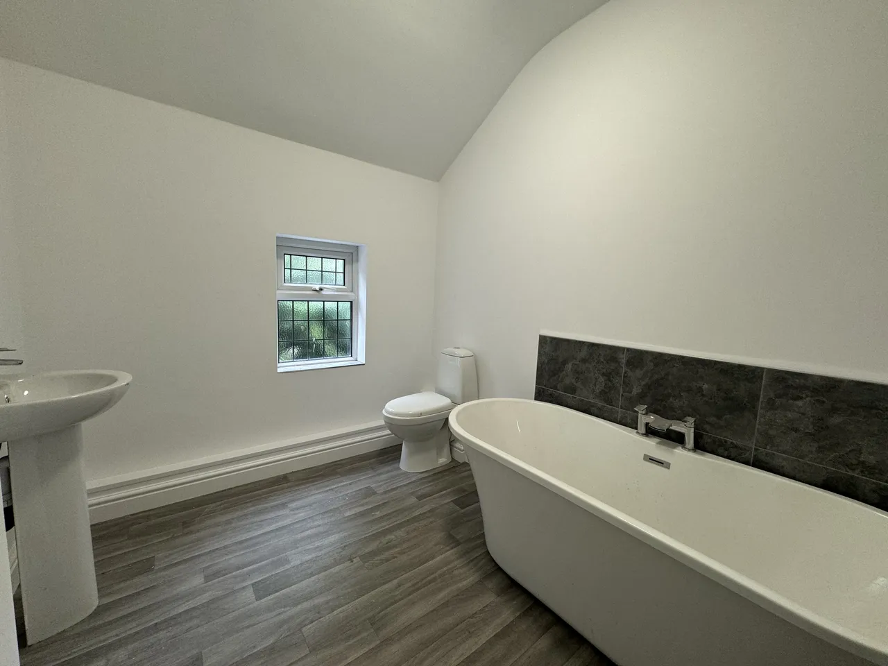 St Lawrence Road, North Wingfield S42, photo 11