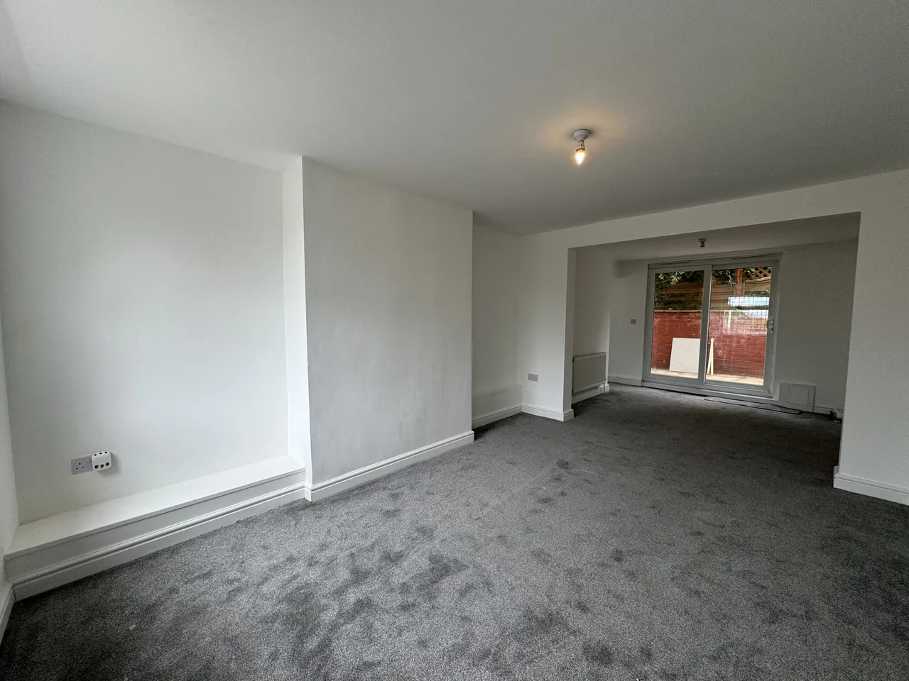 St Lawrence Road, North Wingfield S42, photo 2