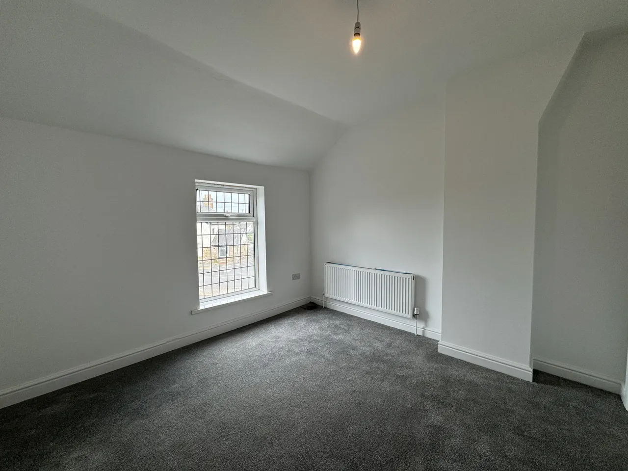 St Lawrence Road, North Wingfield S42, photo 13