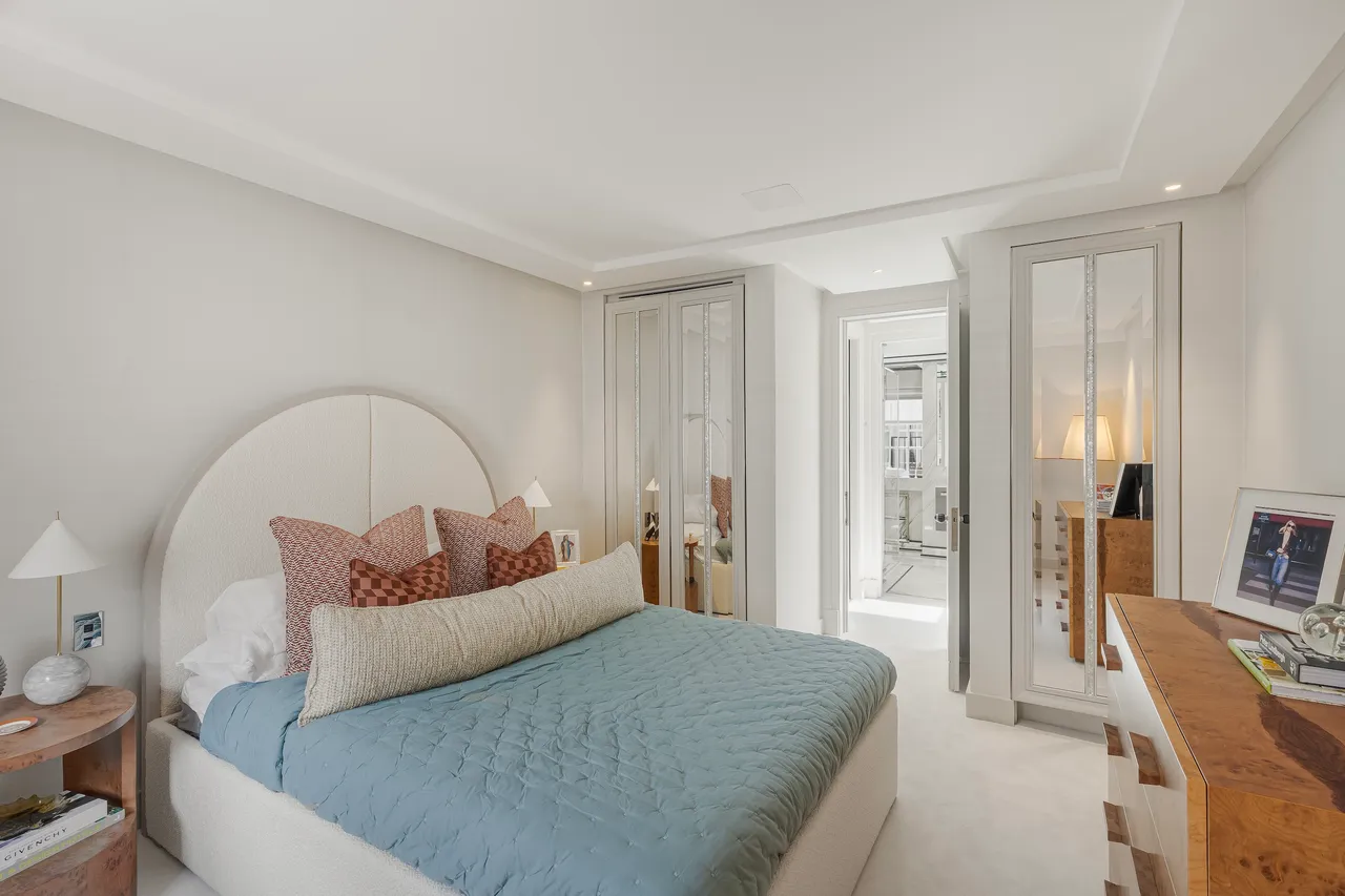 Lyall Street, Belgravia, London, photo 12