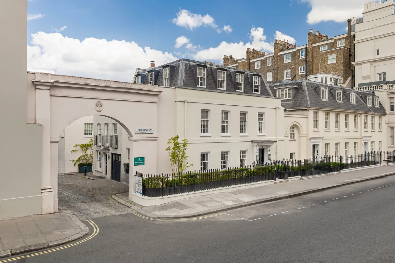 4 bed house to rent — Lyall Street, Belgravia, London