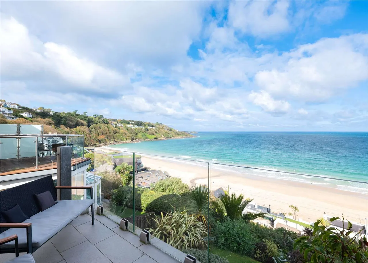 Carbis Beach Apartments, Carbis Bay, St. Ives, Cornwall, TR26 2JL, photo 2