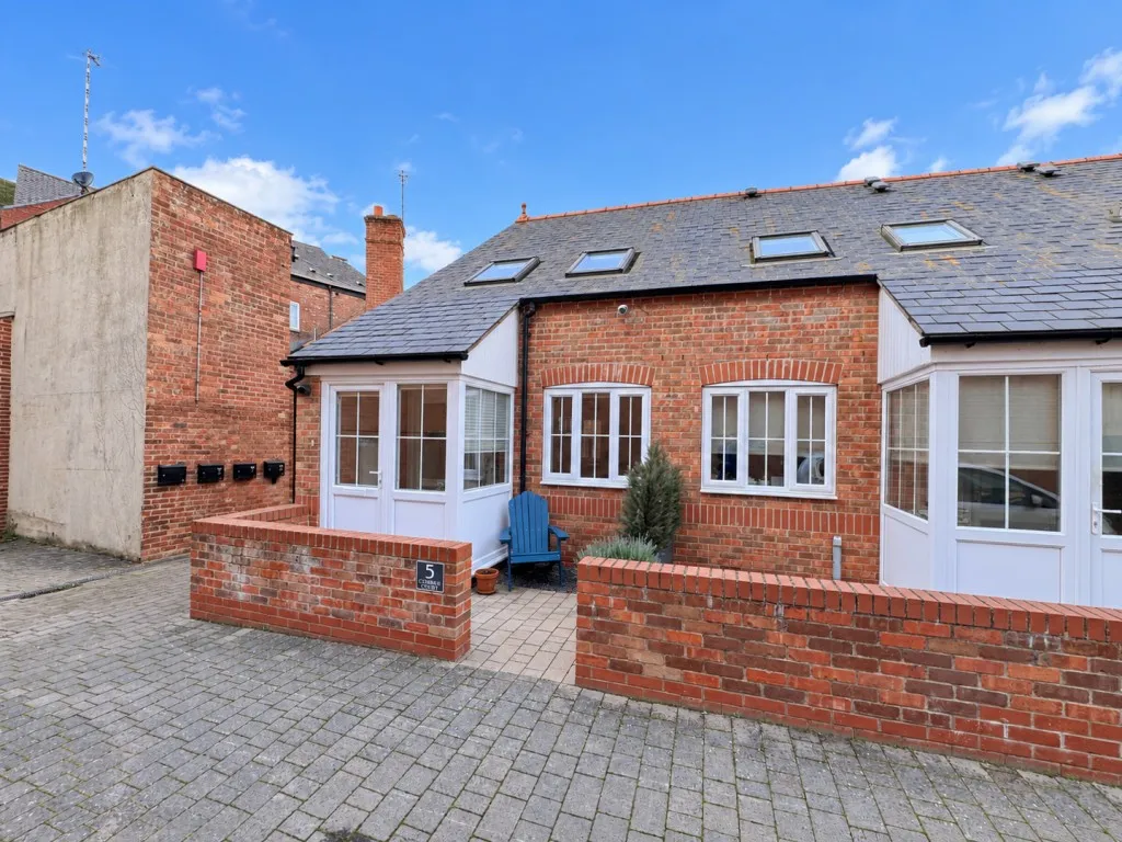 1 bed house for sale, Little Church Street, Rugby