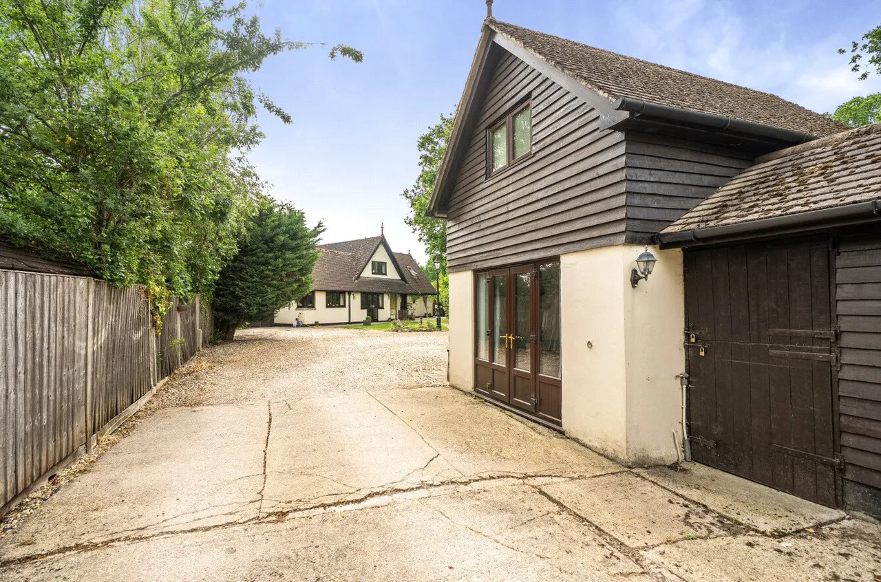 Maurys Lane, West Wellow, Romsey, Hampshire, SO51 6DB, photo 16
