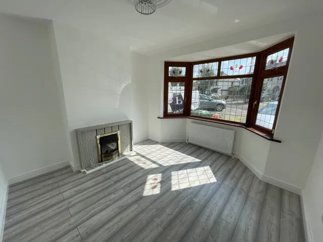 Rom Crescent, Romford, RM7, photo 5