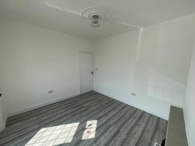 Rom Crescent, Romford, RM7, photo 7