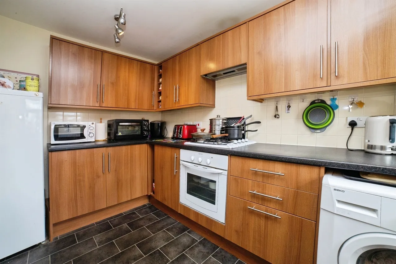 Church Drive, Shirebrook, NG20, photo 4