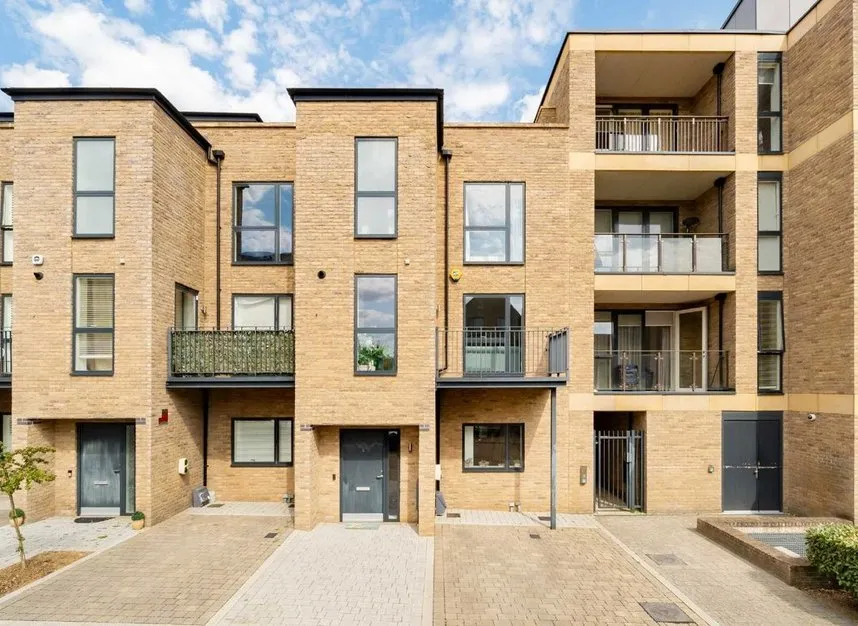 4 bed house for sale — Delta Mews, Finchley, NW7