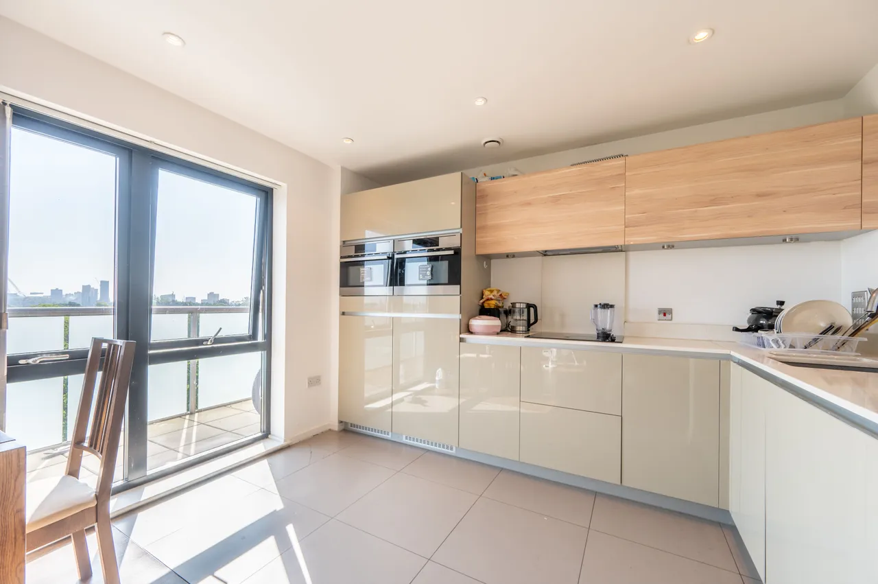 69 Williams Way, Wembley, photo 4