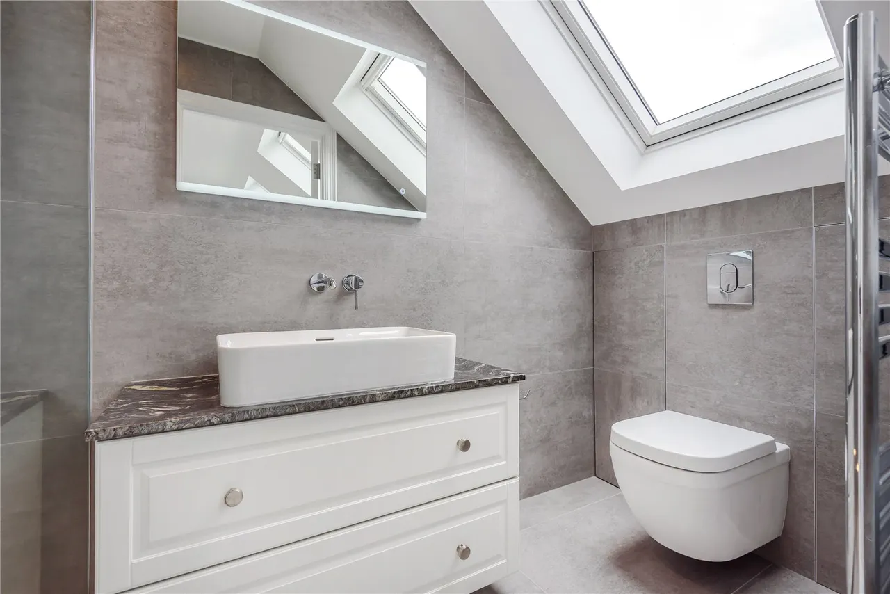 Tudor Road, Hampton, TW12 2NF, photo 14