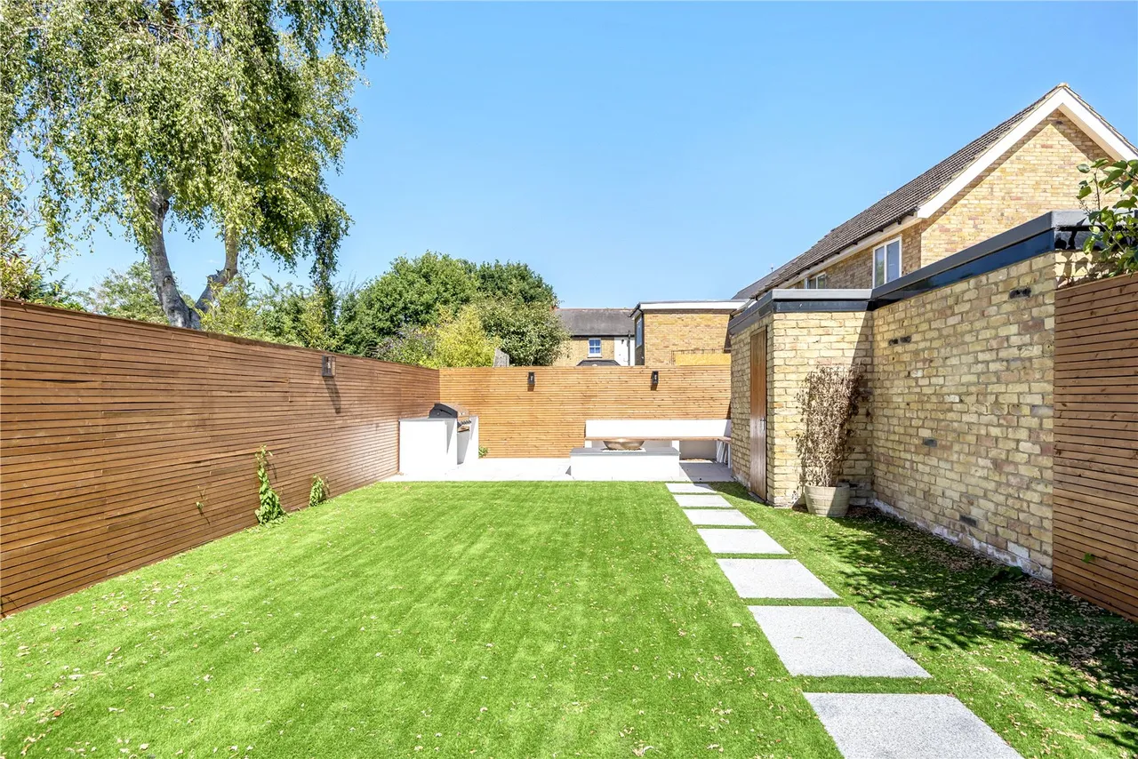 Tudor Road, Hampton, TW12 2NF, photo 17