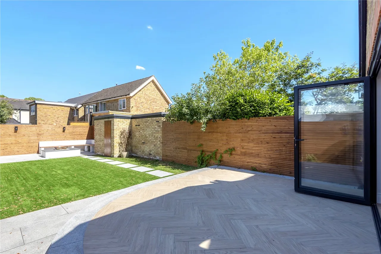 Tudor Road, Hampton, TW12 2NF, photo 16