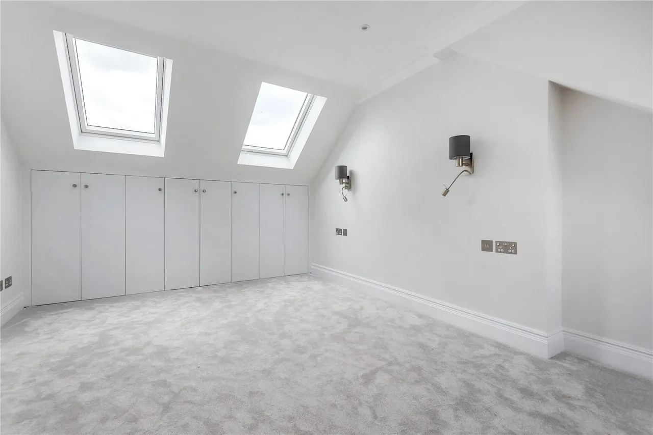 Tudor Road, Hampton, TW12 2NF, photo 13