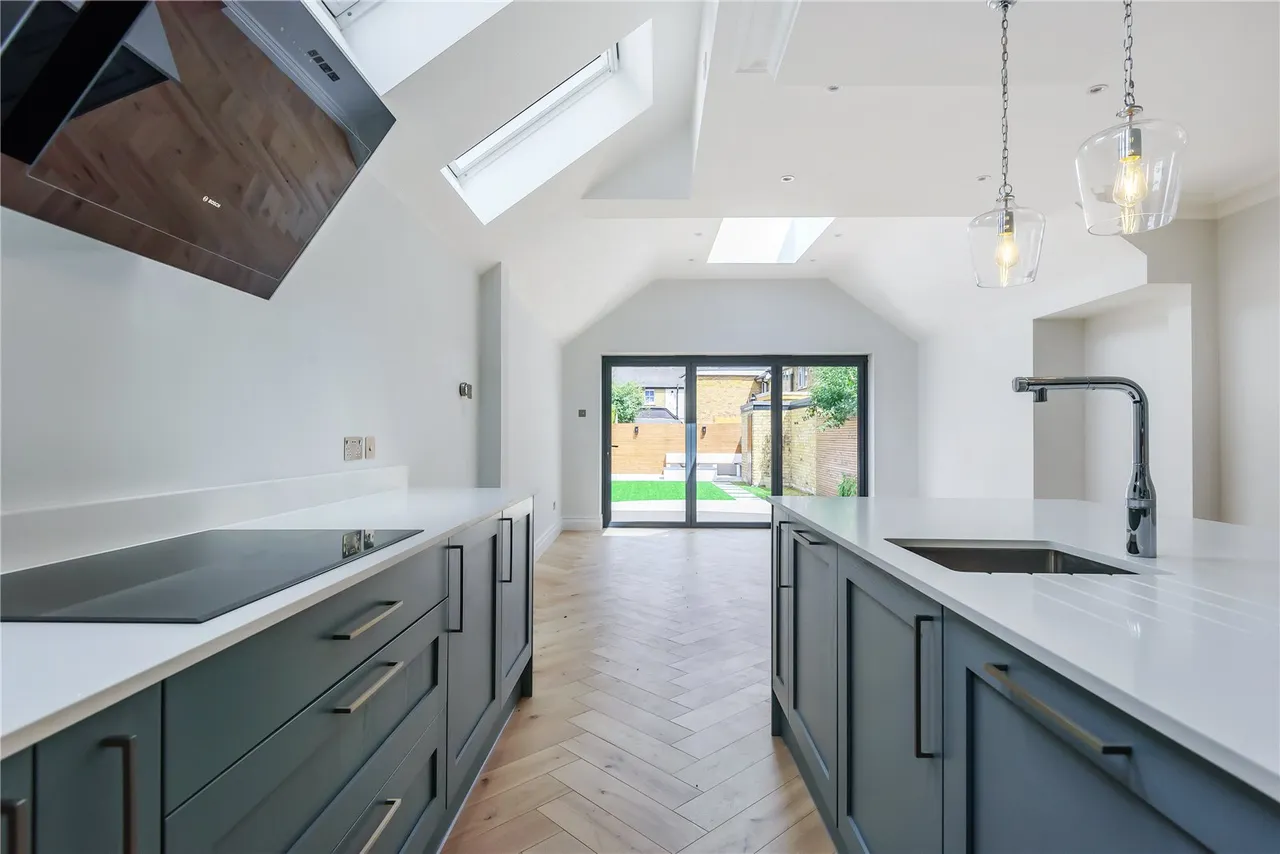Tudor Road, Hampton, TW12 2NF, photo 3