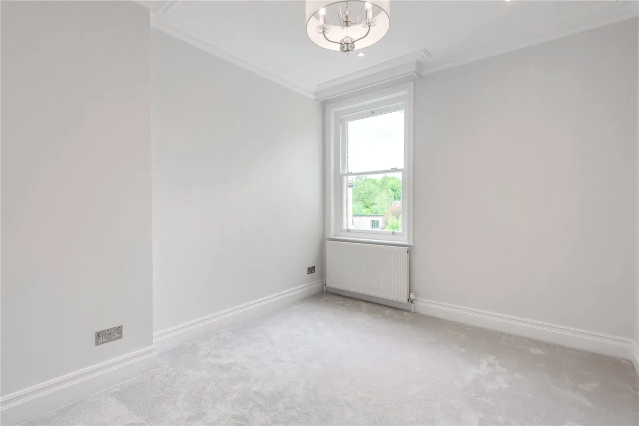 Tudor Road, Hampton, TW12 2NF, photo 10
