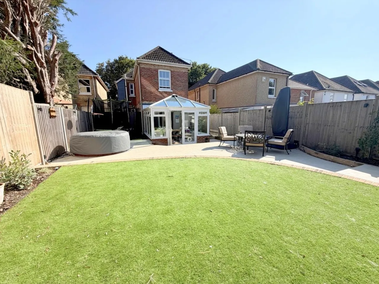 Alexandra Road, BH14, photo 2