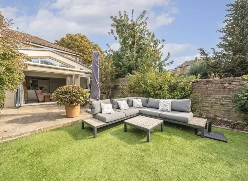 Kings Farm Avenue, Richmond, TW10, photo 9