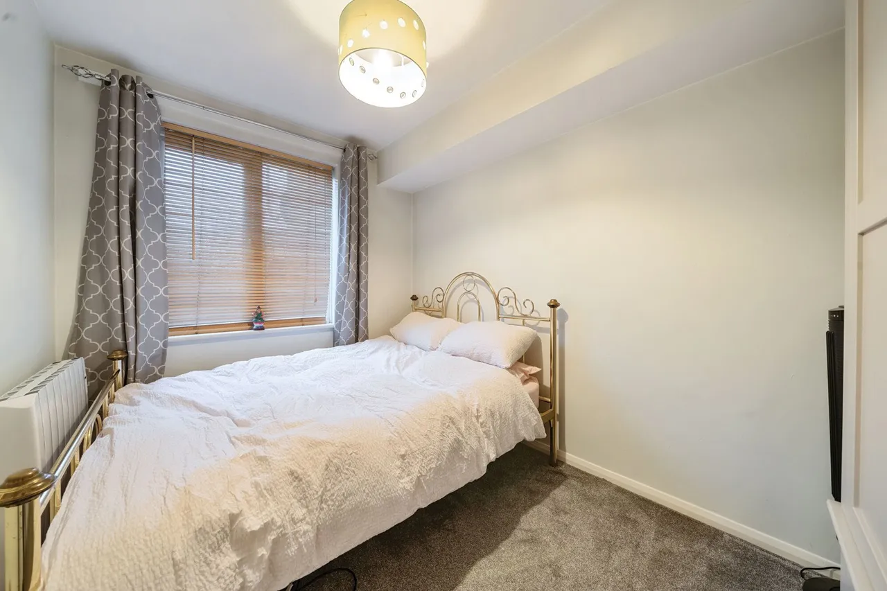 Weald Close, SE16, photo 6