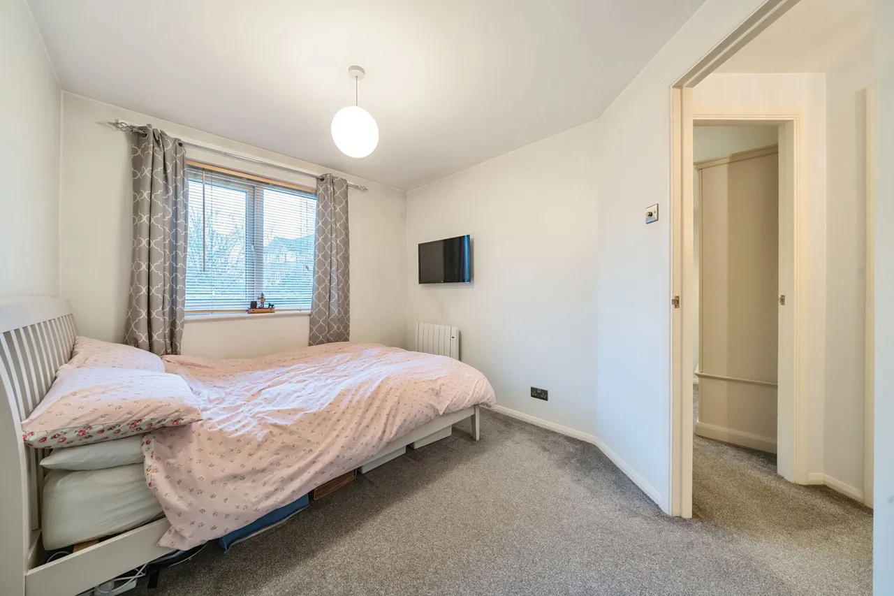 Weald Close, SE16, photo 4