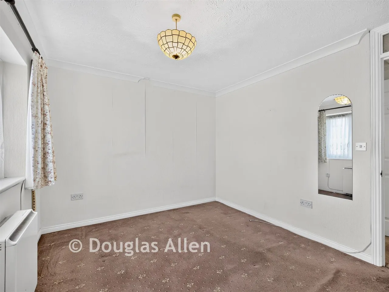 Cunningham Close, Chadwell Heath, RM6, photo 4