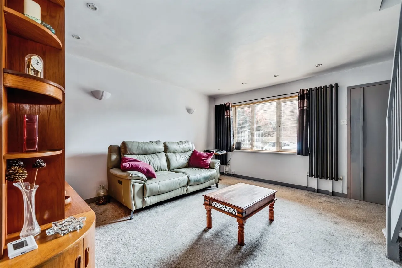 Percheron Close, Shaw, Swindon, photo 5