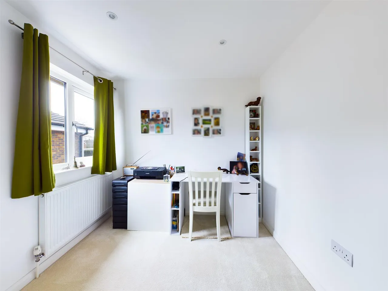 Weald Drive, Furnace Green, RH10, photo 11