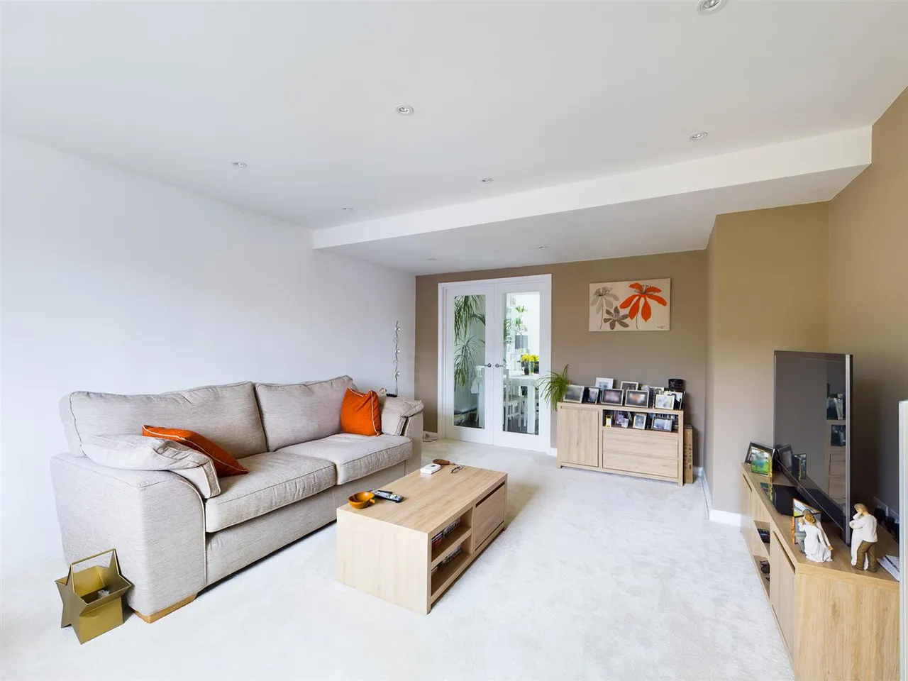Weald Drive, Furnace Green, RH10, photo 8
