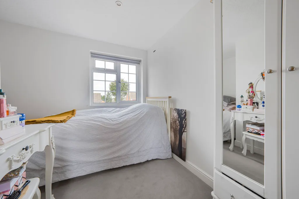 Beacon Close, Uxbridge, photo 17