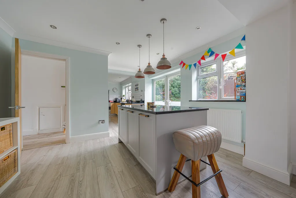 Beacon Close, Uxbridge, photo 19