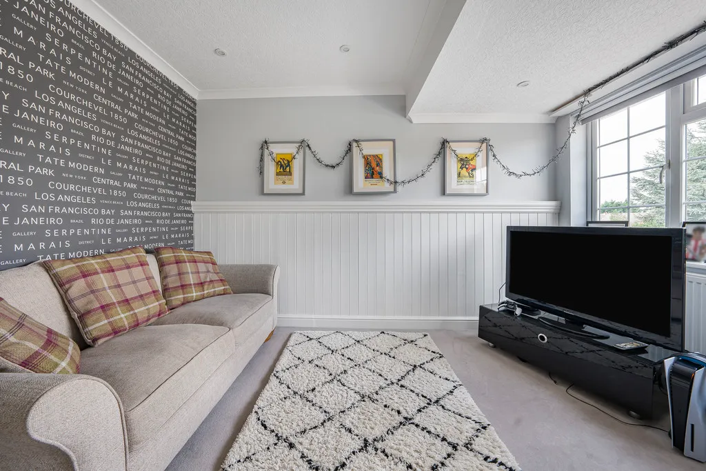 Beacon Close, Uxbridge, photo 5