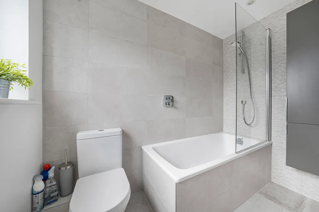 Beacon Close, Uxbridge, photo 38