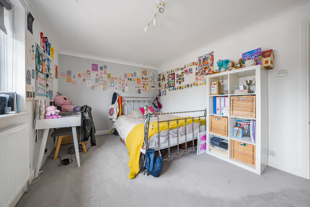 Beacon Close, Uxbridge, photo 18