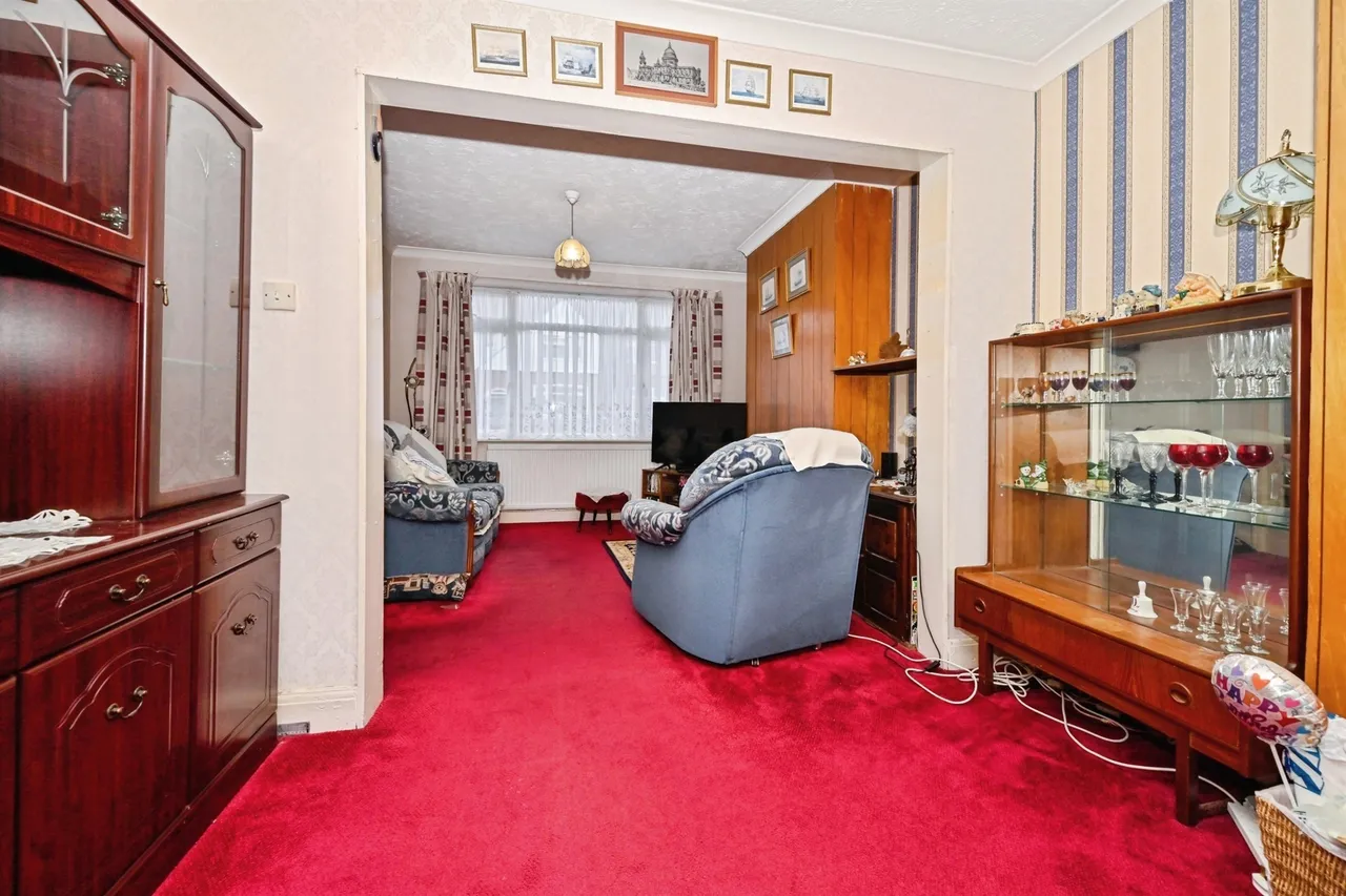 Maytree Crescent, Watford, photo 4