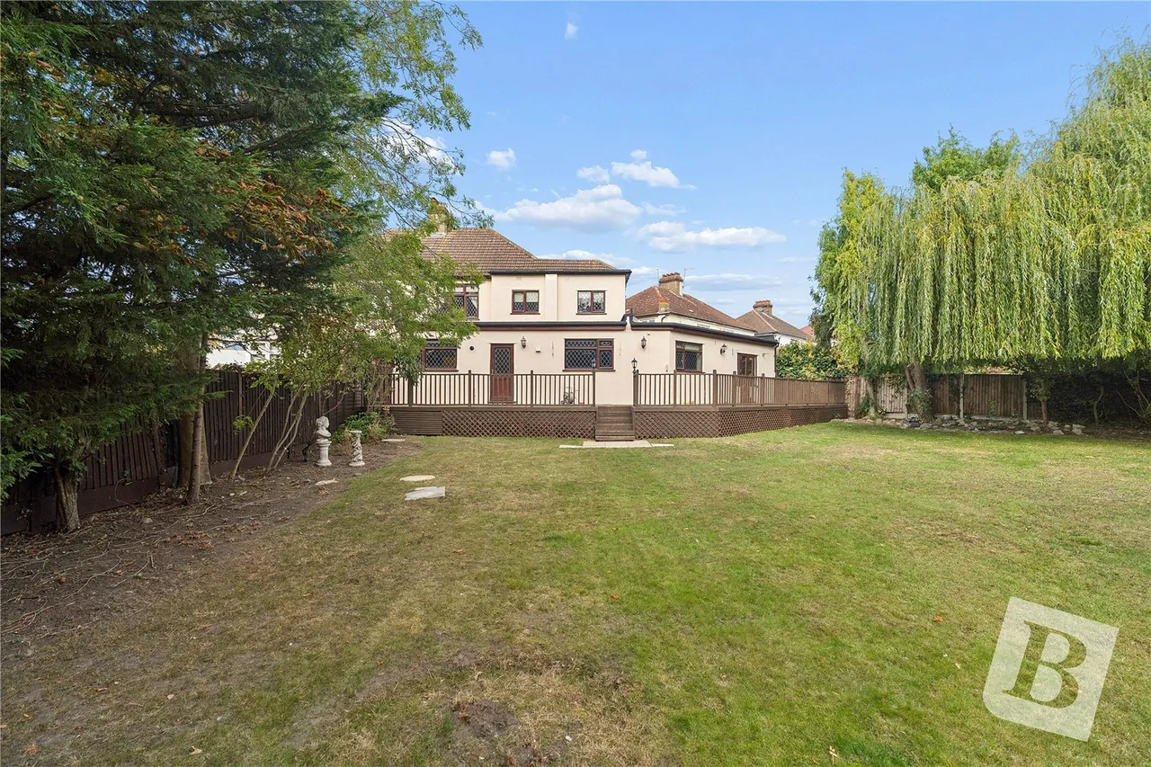 Hyland Close, Hornchurch, RM11, photo 16
