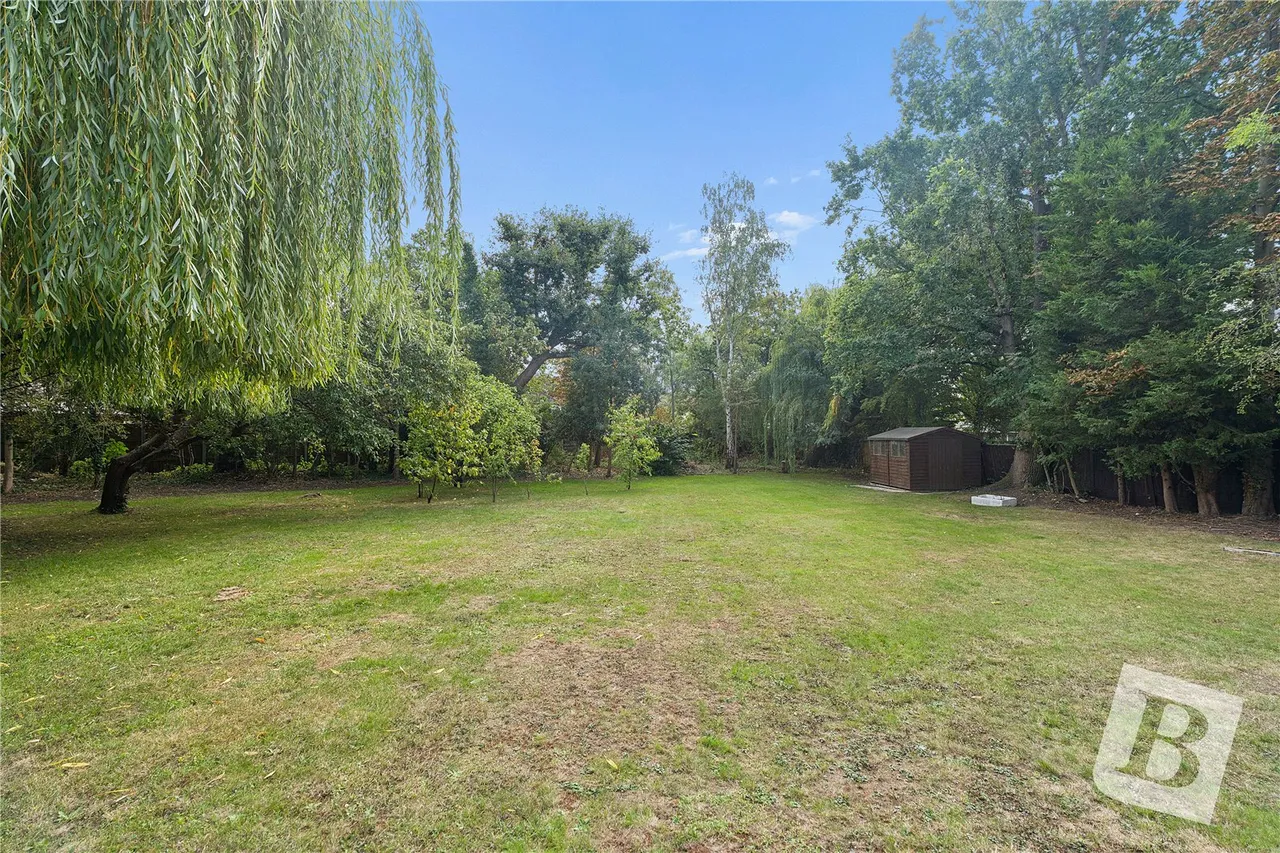 Hyland Close, Hornchurch, RM11, photo 5