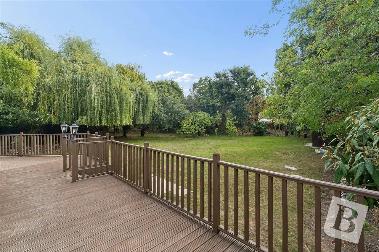 Hyland Close, Hornchurch, RM11, photo 13