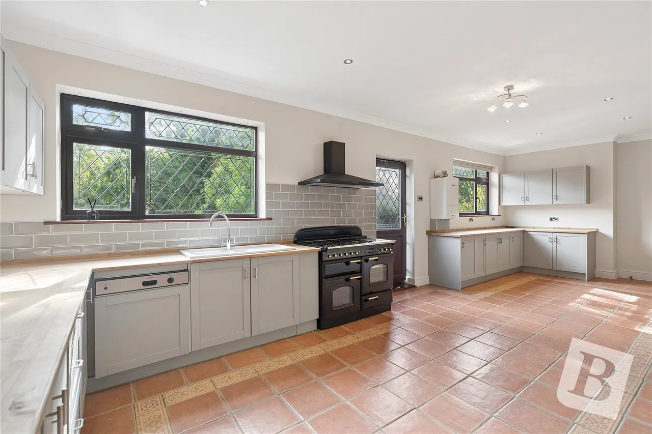 Hyland Close, Hornchurch, RM11, photo 7